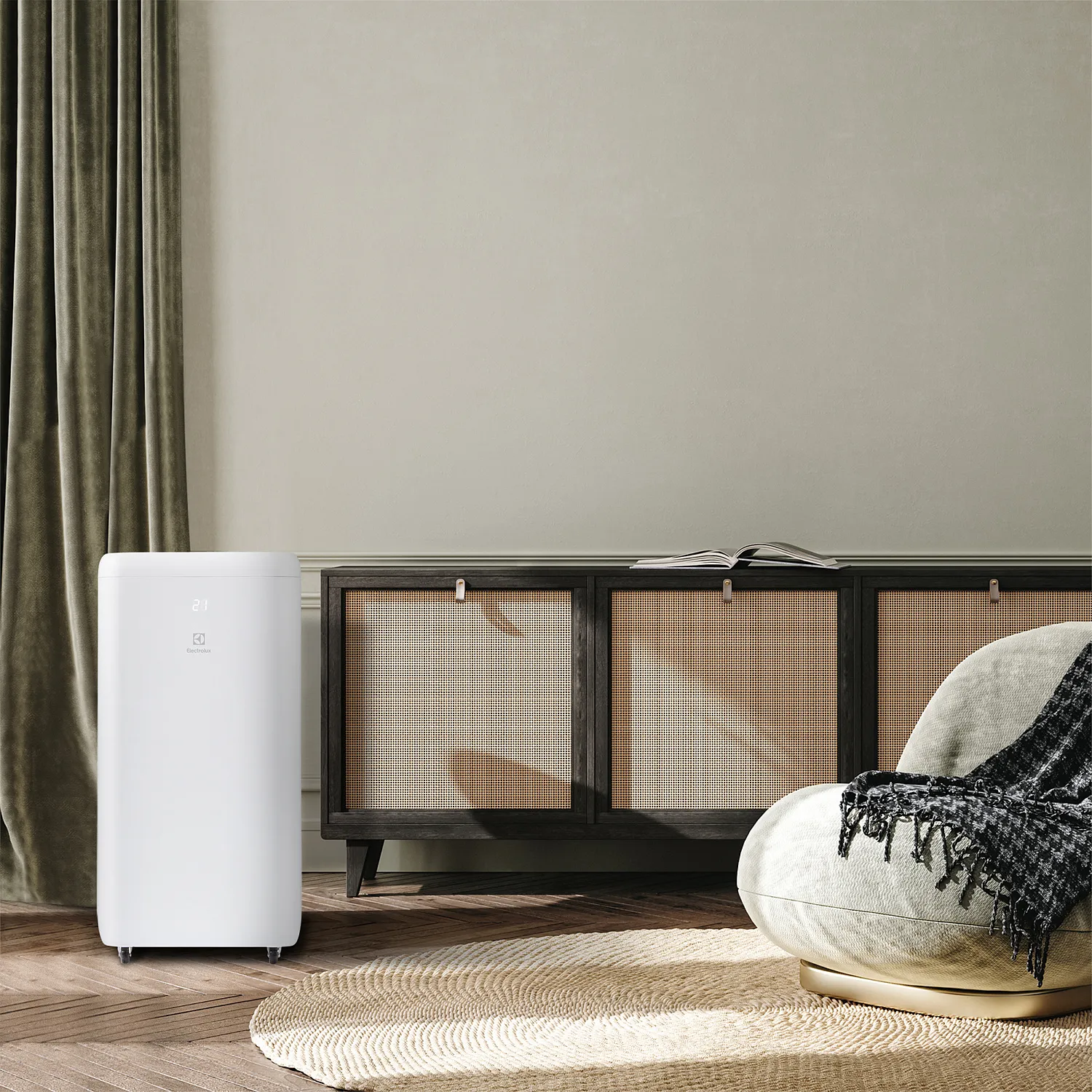 Мобильный кондиционер Electrolux Solo EACM-07 XN/N6